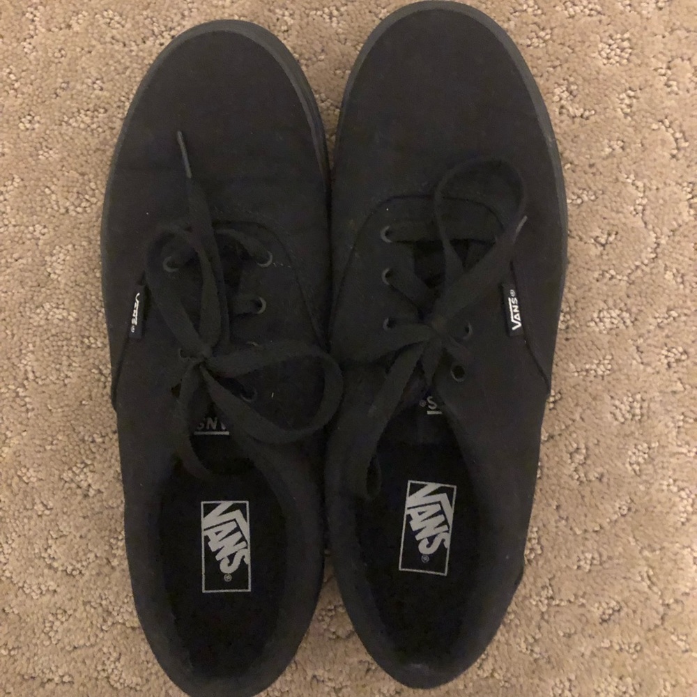 Black vans dehoney